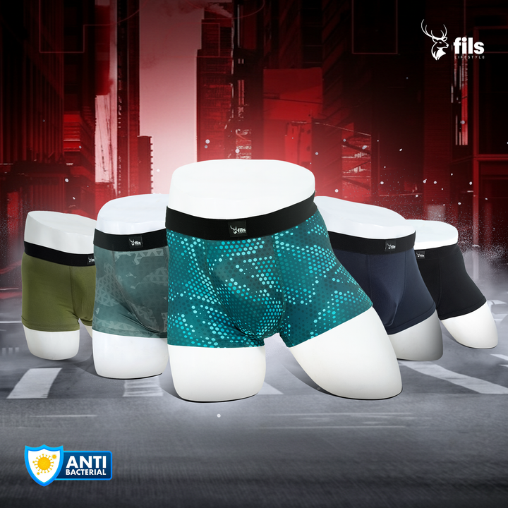 Men's underwear displayed on mannequins with 'Feel Fresh, Feel Comfort' text and anti-bacterial logo.